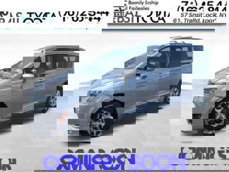 Used 2017 Chrysler Pacifica Touring-L Plus w/ Tire & Wheel Group image 1