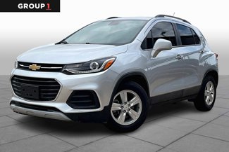 Used 2020 Chevrolet Trax LT w/ LT Convenience Package image 1