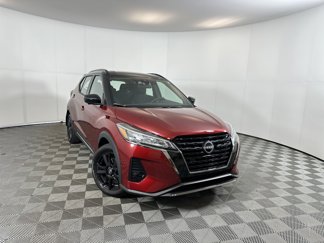 Used 2024 Nissan Kicks SR image 1