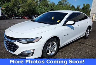 Used 2022 Chevrolet Malibu LS image 1