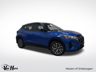 Used 2021 Nissan Kicks SV image 1