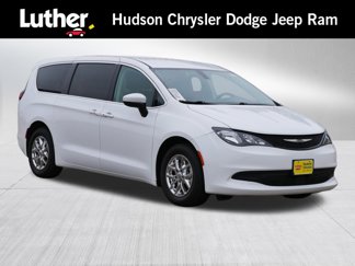 Used 2022 Chrysler Voyager LX image 1