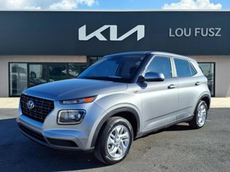 Used 2024 Hyundai Venue SE image 1