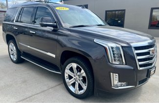 Used 2017 Cadillac Escalade Premium Luxury image 1