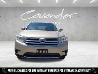 Used 2013 Toyota Highlander FWD w/ Cold Weather Pkg image 1