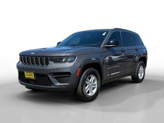 Used 2024 Jeep Grand Cherokee Laredo image 1