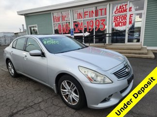 Used 2013 INFINITI G37 x w/ Premium Pkg image 1