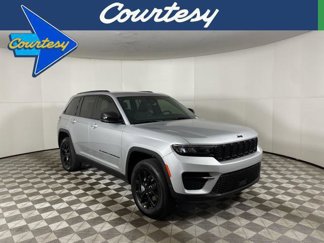 New 2025 Jeep Grand Cherokee Altitude w/ Trailer Tow Package image 1