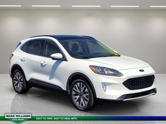 Used 2020 Ford Escape Titanium image 1