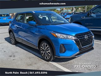 Used 2023 Nissan Kicks SV image 1