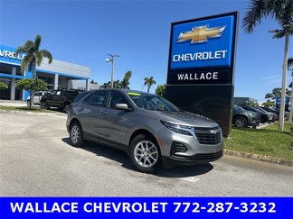 Certified 2023 Chevrolet Equinox LS w/ Driver Confidence II Package image 1