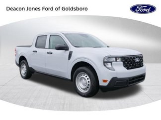 New 2025 Ford Maverick XL image 1