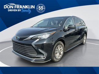 Used 2022 Toyota Sienna XLE image 1