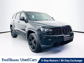 Used 2018 Jeep Grand Cherokee Laredo image 1