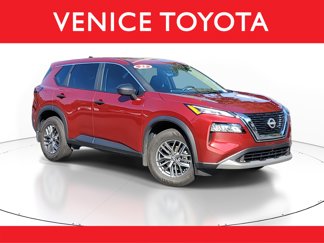 Used 2023 Nissan Rogue S image 1
