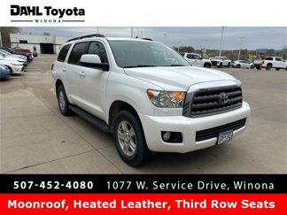 Used 2016 Toyota Sequoia SR5 image 1