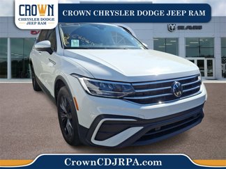 Used 2024 Volkswagen Tiguan SE image 1