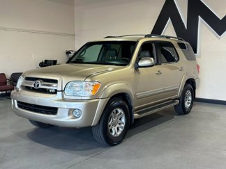 Used 2005 Toyota Sequoia SR5 image 1