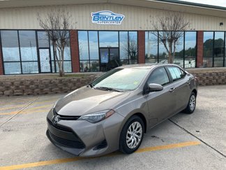 Used 2018 Toyota Corolla LE image 1