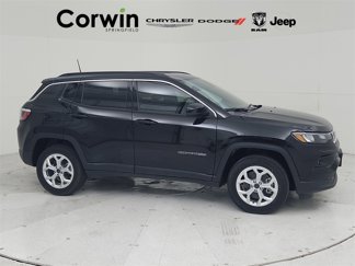 New 2025 Jeep Compass Latitude image 1