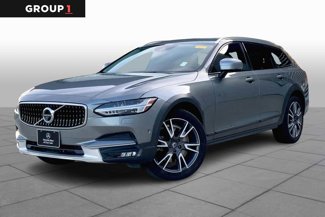 Used 2017 Volvo V90 T6 Cross Country image 1
