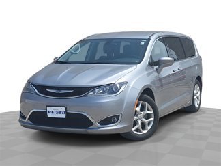 Used 2018 Chrysler Pacifica Touring Plus w/ Tire & Wheel Group image 1
