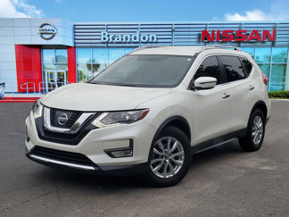 Used 2017 Nissan Rogue SV image 1