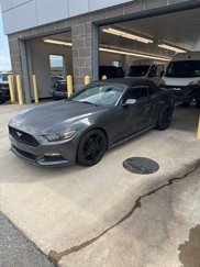 Used 2016 Ford Mustang Convertible image 1