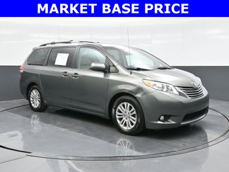 Used 2012 Toyota Sienna XLE image 1