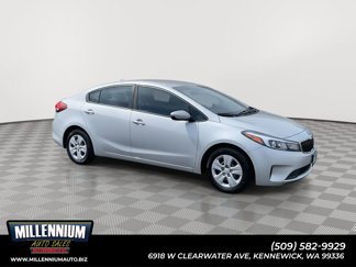 Used 2018 Kia Forte LX image 1