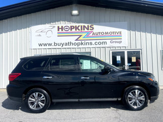 Used 2020 Nissan Pathfinder SV image 1