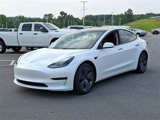 Used 2023 Tesla Model 3 Standard Range image 1