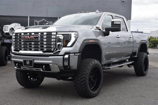Used 2024 GMC Sierra 3500 Denali w/ Technology Package image 1