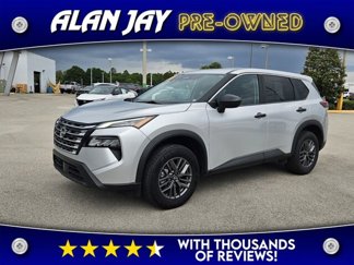 Used 2024 Nissan Rogue S image 1
