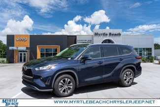 Used 2020 Toyota Highlander XLE image 1