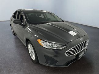 Used 2019 Ford Fusion SE image 1