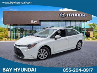 Used 2022 Toyota Corolla LE image 1