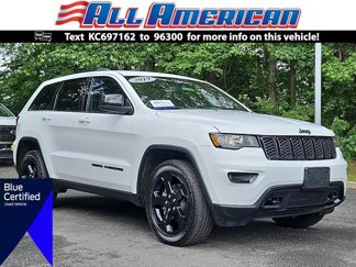 Used 2019 Jeep Grand Cherokee Laredo image 1