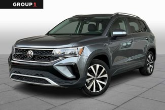 Used 2023 Volkswagen Taos SE image 1