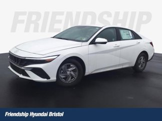 New 2025 Hyundai Elantra SE image 1
