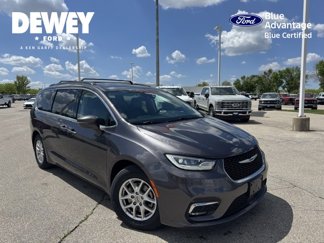 Used 2022 Chrysler Pacifica Touring-L image 1