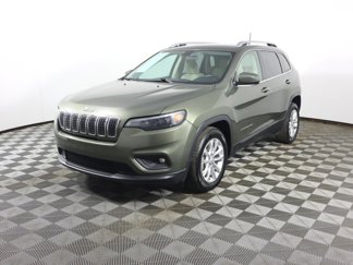 Used 2019 Jeep Cherokee Latitude w/ Cold Weather Group image 1