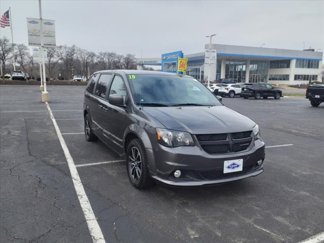 Used 2019 Dodge Grand Caravan SE image 1