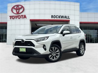 Used 2021 Toyota RAV4 XLE Premium image 1