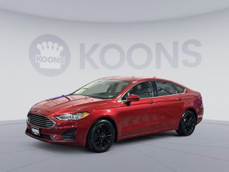 Used 2020 Ford Fusion SE image 1