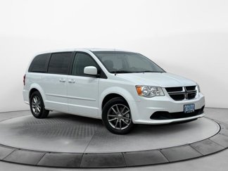Used 2016 Dodge Grand Caravan SE image 1