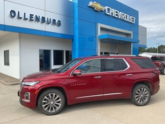 Used 2023 Chevrolet Traverse Premier image 1