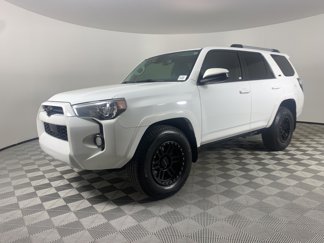 Used 2020 Toyota 4Runner SR5 image 1