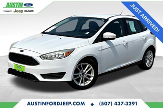 Used 2015 Ford Focus SE image 1