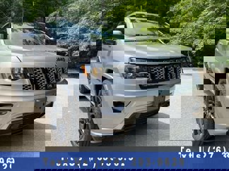 Used 2019 Jeep Grand Cherokee Altitude image 1